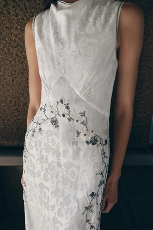 Жаккардовое платье с бусинами и пайетками- Заказать в России