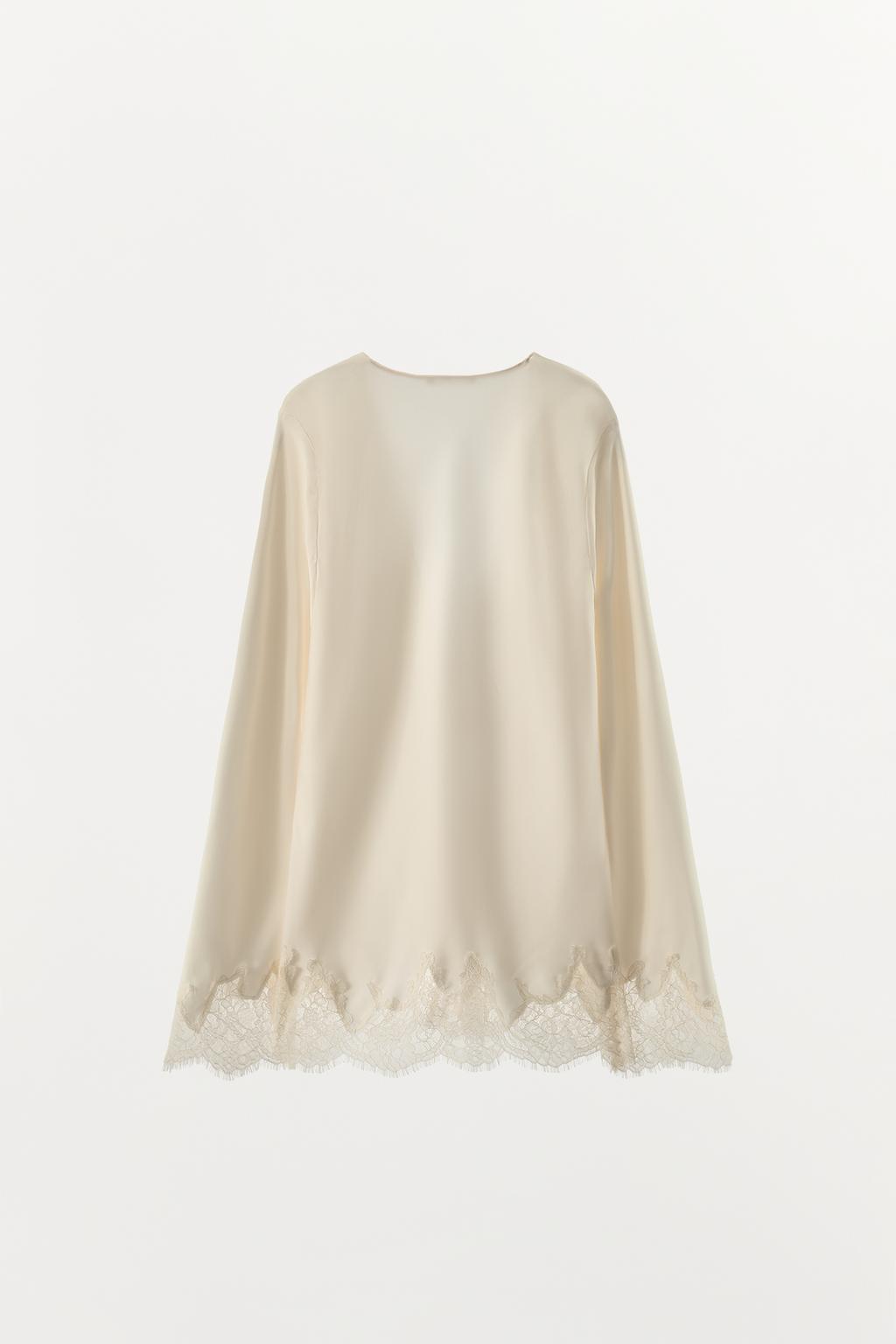 АТЛАСНАЯ РУБАШКА С КРУЖЕВОМ И ЗАВЯЗКАМИ