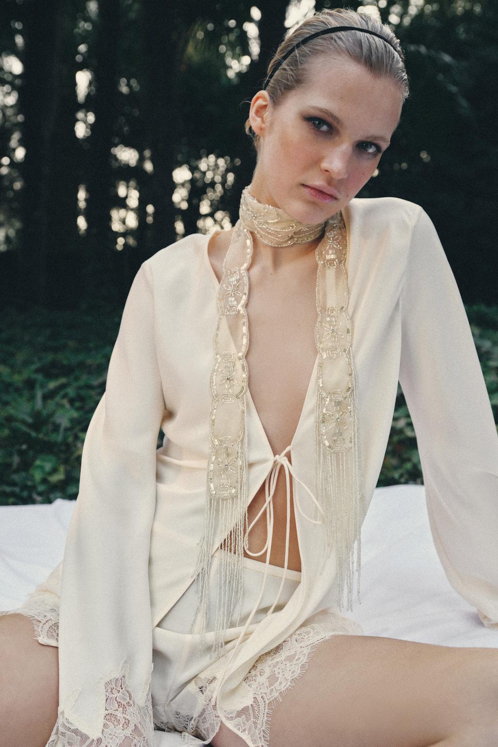 ПЛАТОК С БУСИНАМИ И ПАЙЕТКАМИ