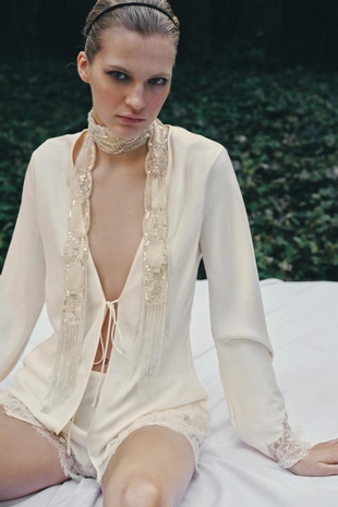 Платок с бусинами и пайетками- Заказать в России