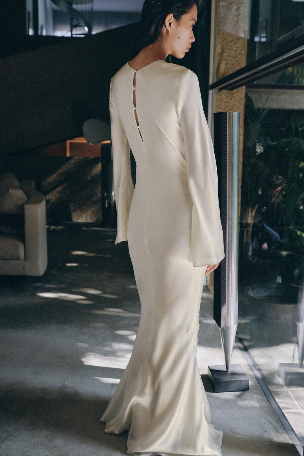 ПЛАТЬЕ ИЗ 100% ШЕЛКА СО СБОРКАМИ