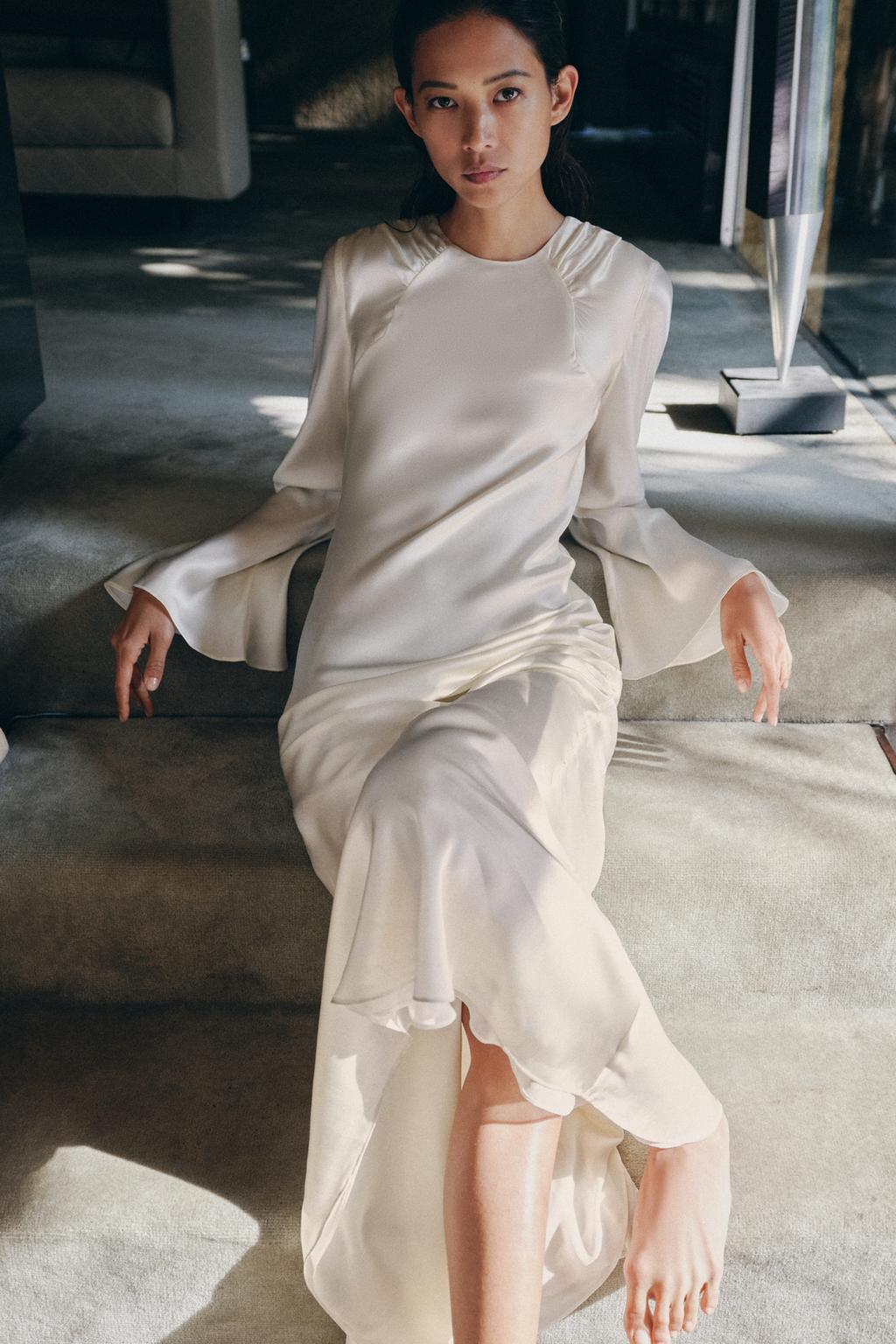 ПЛАТЬЕ ИЗ 100% ШЕЛКА СО СБОРКАМИ