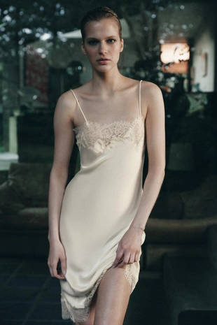 Атласное платье миди с кружевом- Заказать в России