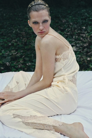 Атласный топ с кружевом в бельевом стиле- Заказать в России