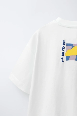 Футболка с графическим принтом