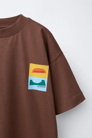 Футболка с графическим принтом