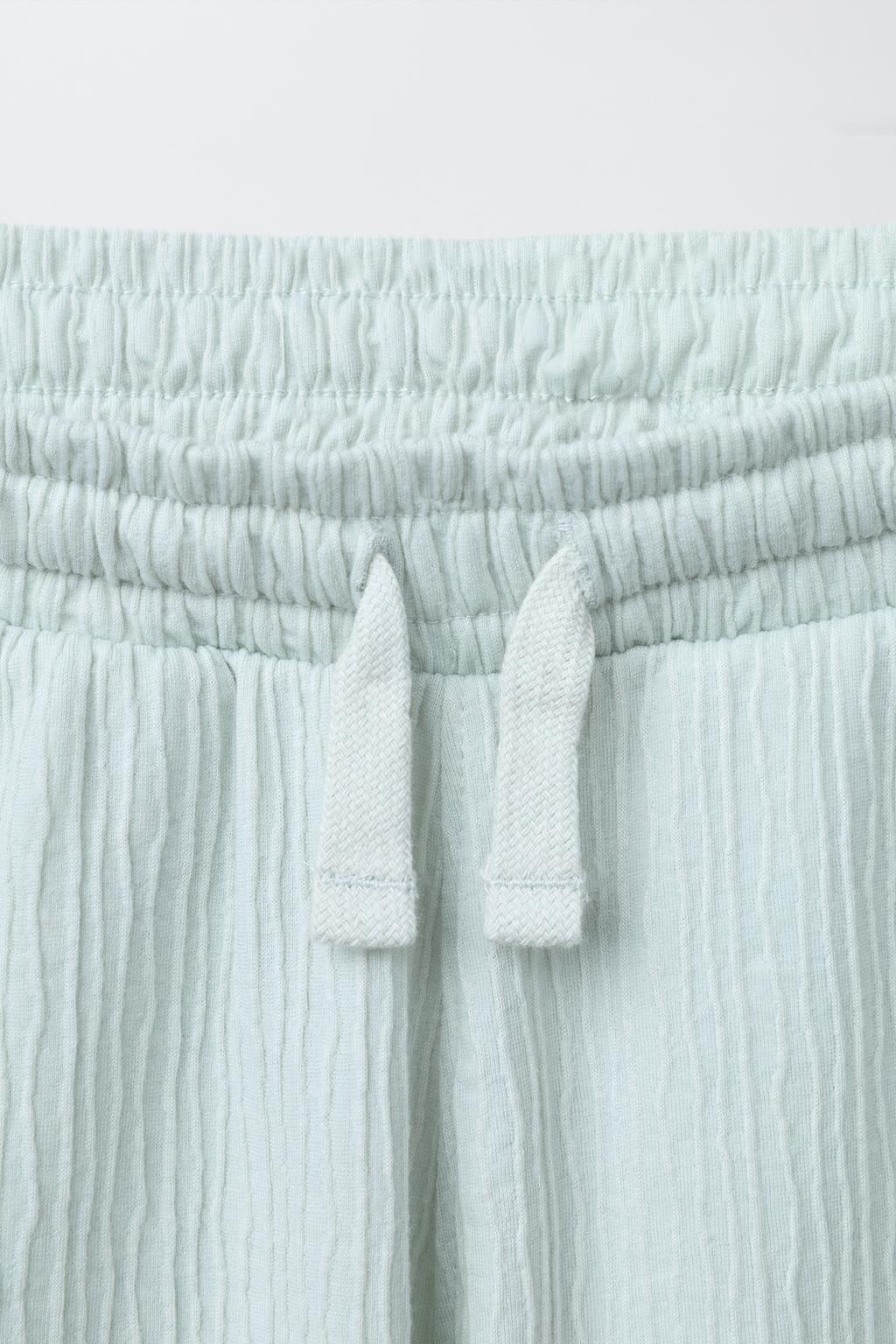 КОМПЛЕКТ ИЗ ФУТБОЛКИ ПОЛО И ШОРТОВ-БЕРМУД ИЗ РЕЛЬЕФНОЙ ТКАНИ