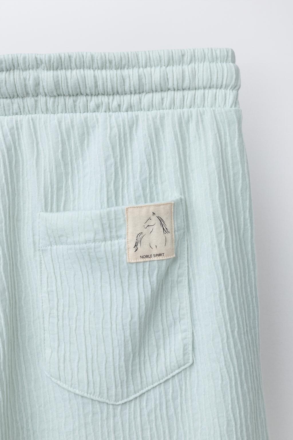 КОМПЛЕКТ ИЗ ФУТБОЛКИ ПОЛО И ШОРТОВ-БЕРМУД ИЗ РЕЛЬЕФНОЙ ТКАНИ