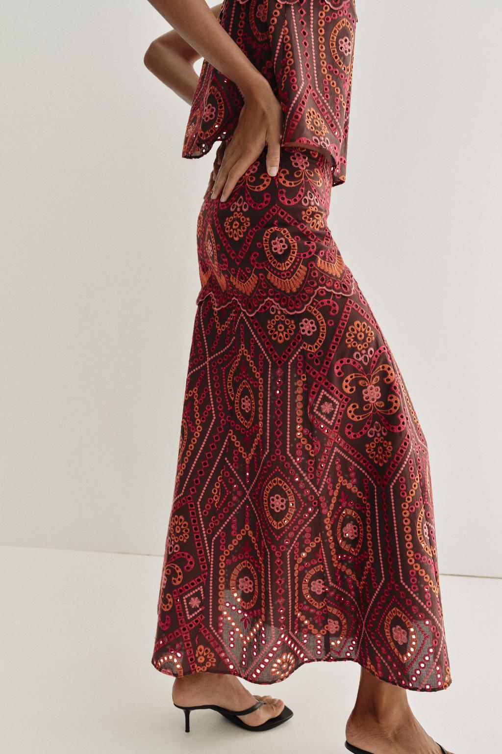 ЮБКА МИДИ С ПЕРФОРАЦИЕЙ