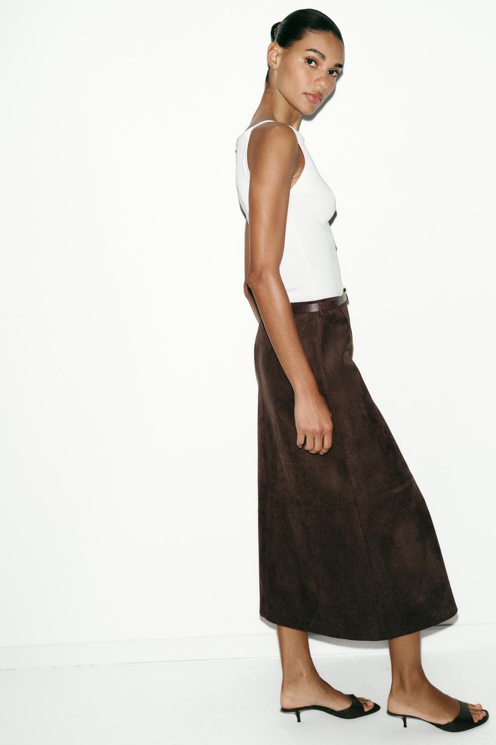 ЮБКА ИЗ ИСКУССТВЕННОЙ ЗАМШИ С РЕМНЕМ