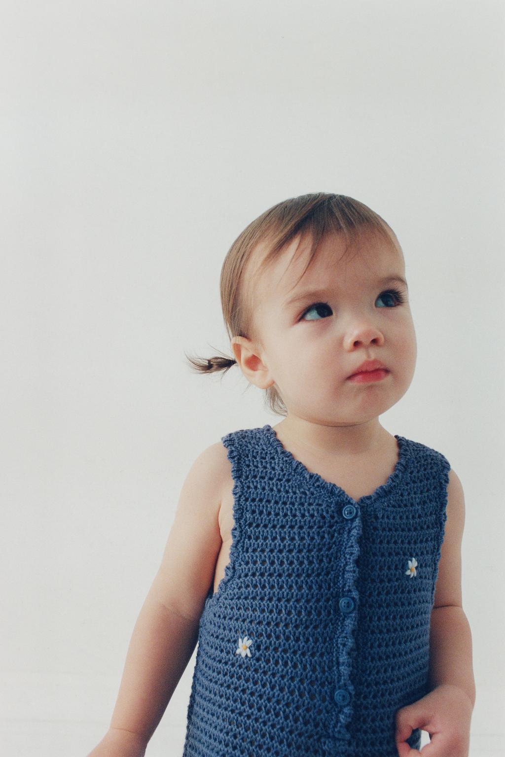 КОМБИНЕЗОН ВЯЗАНЫЙ АЖУРНЫЙ С ВЫШИТЫМИ ЦВЕТАМИ