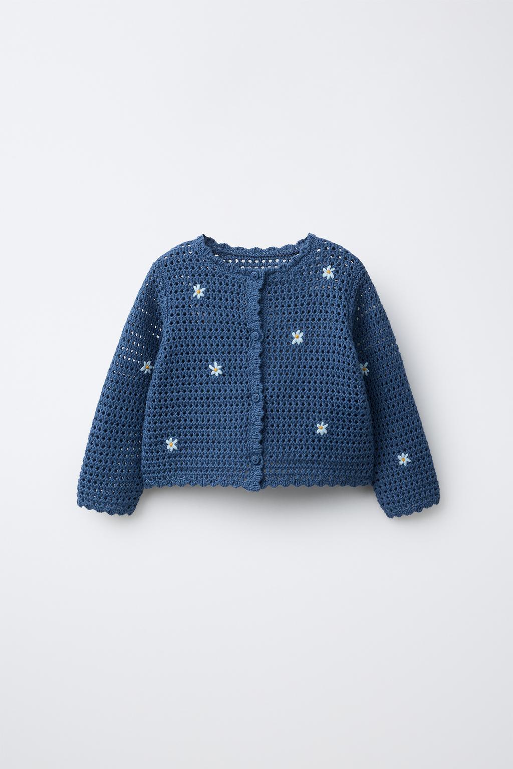 ВЯЗАНЫЙ КАРДИГАН С ВЫШИВКОЙ В ВИДЕ ЦВЕТОВ