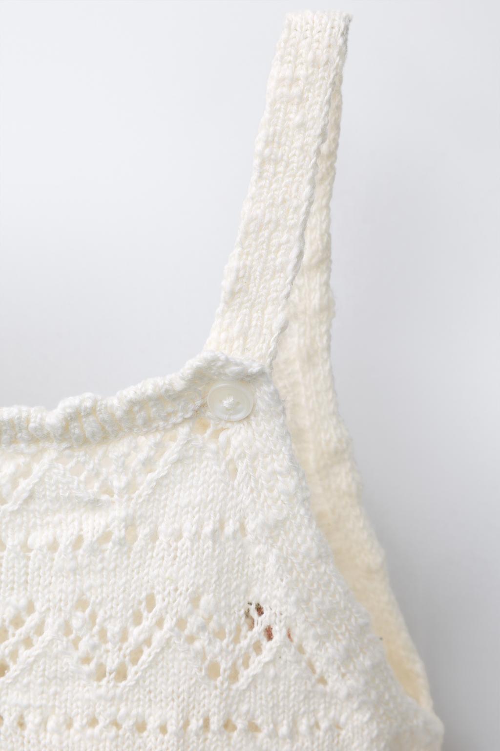 ТРИКОТАЖНЫЙ КОМБИНЕЗОН С ВЫШИТЫМИ ЦВЕТАМИ