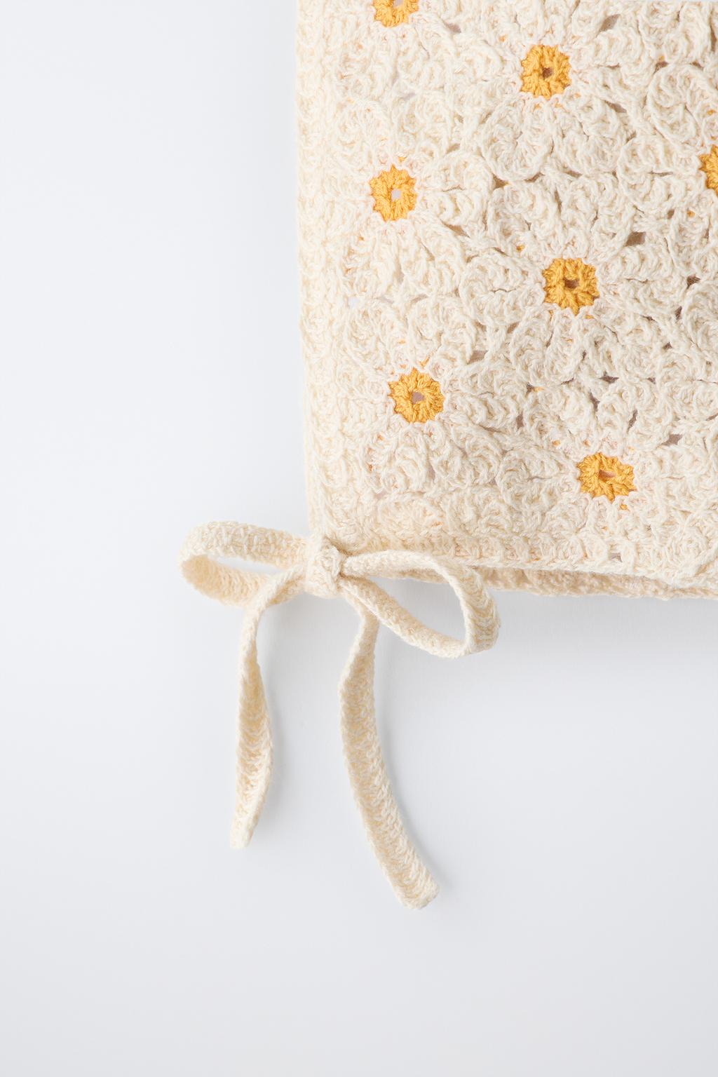 ЧЕПЧИК С МАРГАРИТКАМИ КРЮЧКОМ