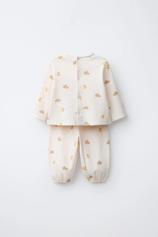 Набор с маечкой с текстурой и брюками с кроликом- Заказать в России