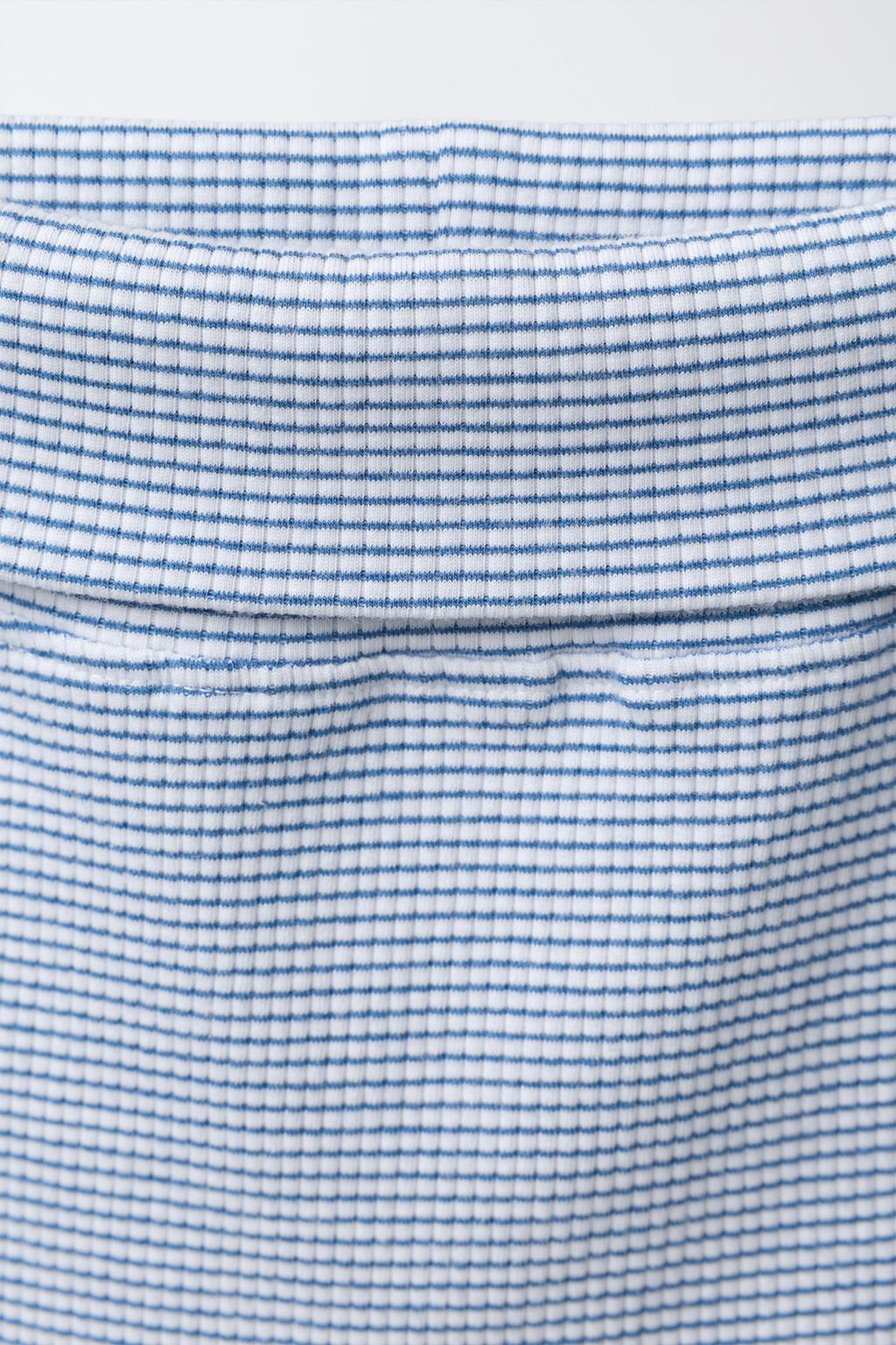 КОМПЛЕКТ ИЗ ФУТБОЛКИ И БРЮК-ШАРОВАРОВ В ПОЛОСКУ С ВЫШИВКОЙ ЦЫПЛЕНКА