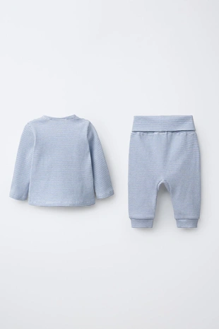 Комплект из футболки и брюк-шароваров в полоску с вышивкой цыпленка- Заказать в России