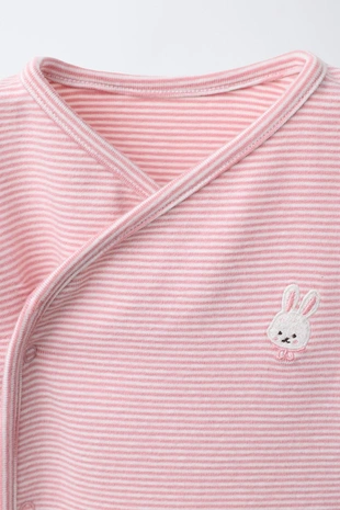 Набор трусов и футболки с полосками и вышитым кроликом- Заказать в России