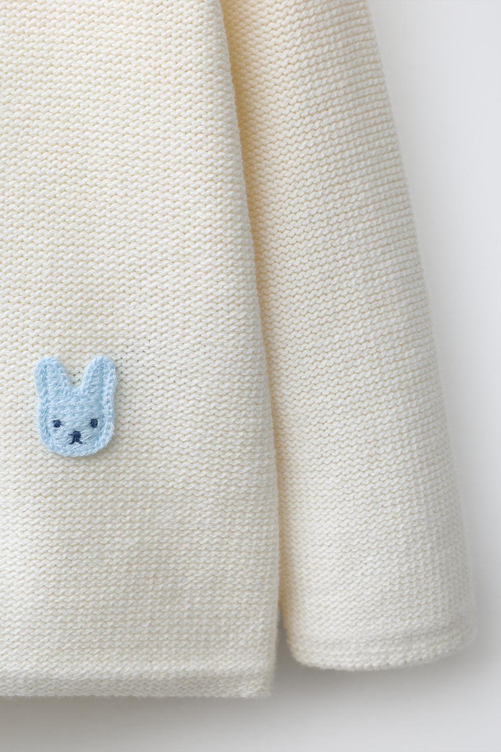 СВИТЕР С НАШИВКАМИ «КРОЛИКИ»