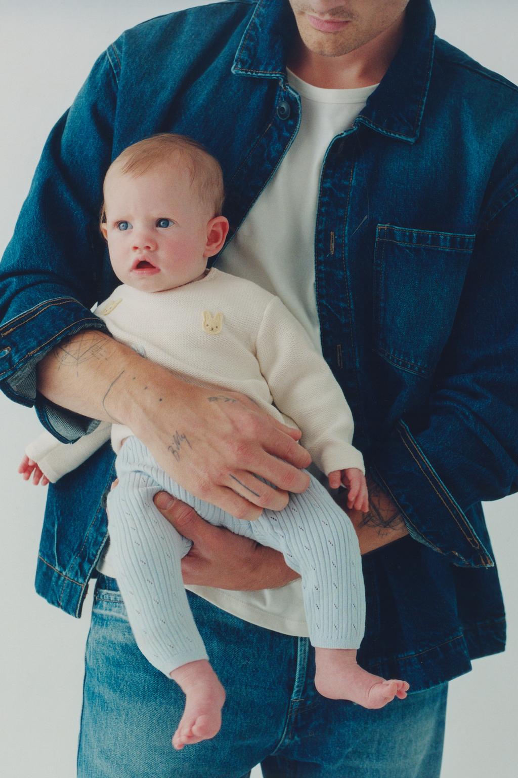 СВИТЕР С НАШИВКАМИ «КРОЛИКИ»