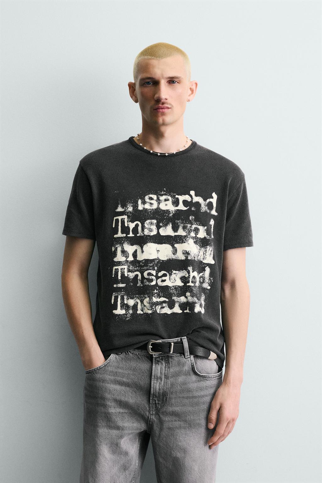 ФУТБОЛКА С ПРИНТОМ И ЭФФЕКТОМ ПОТЕРТОСТИ