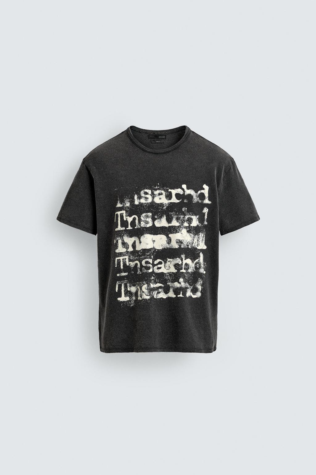 ФУТБОЛКА С ПРИНТОМ И ЭФФЕКТОМ ПОТЕРТОСТИ