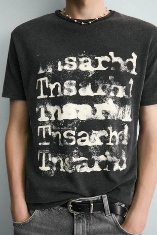 Футболка с принтом и эффектом потертости- Заказать в России