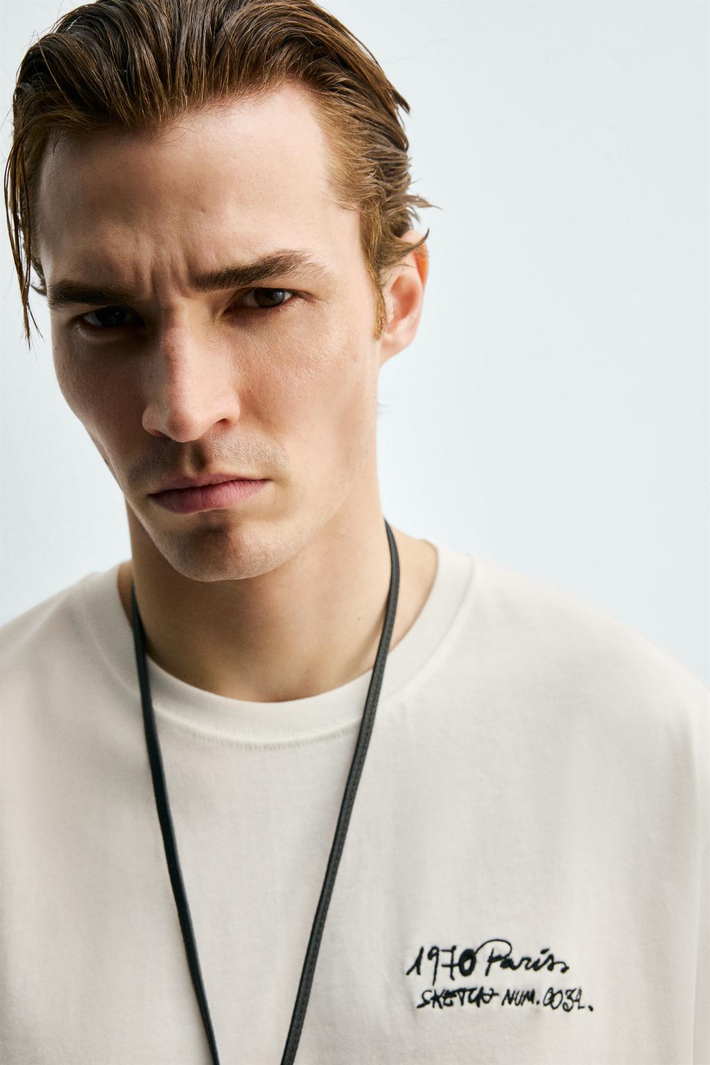 ФУТБОЛКА С ВЫШИТЫМИ НАДПИСЯМИ