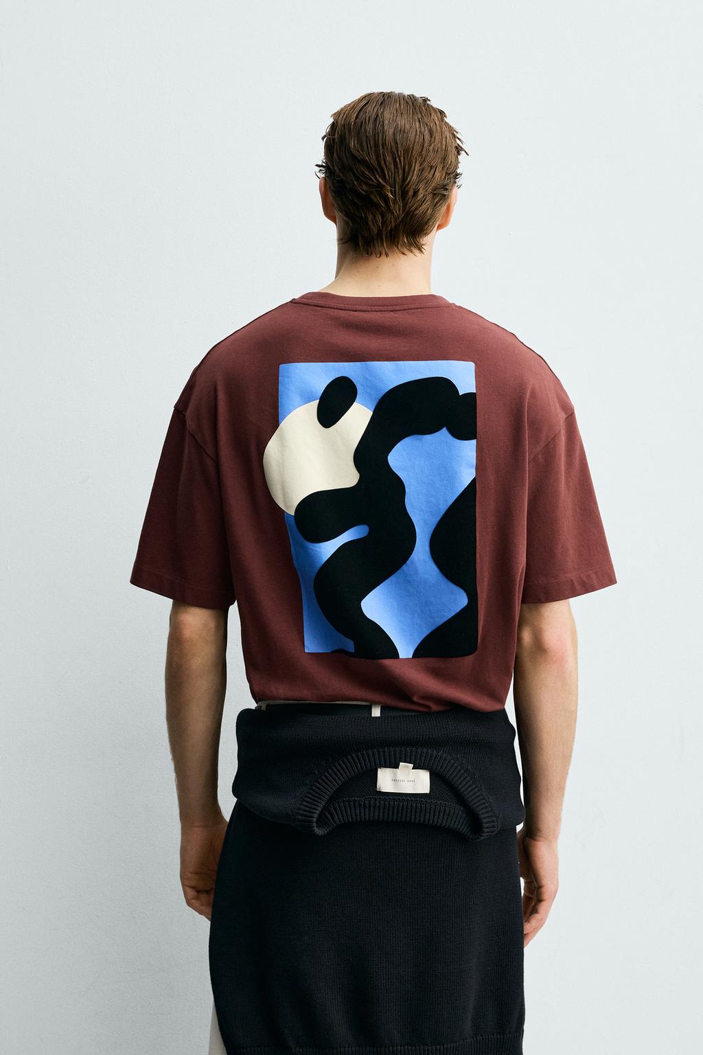 ФУТБОЛКА RELAXED FIT С ФЛОКИРОВАННЫМ ПРИНТОМ