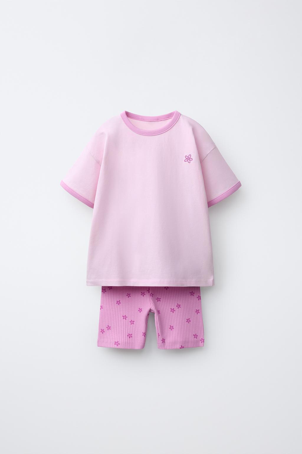 КОМПЛЕКТ ИЗ ФУТБОЛКИ И ВЕЛОСИПЕДОК С ЦВЕТОЧНЫМ ПРИНТОМ