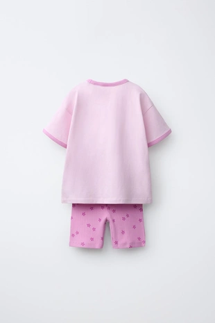 Комплект из футболки и велосипедок с цветочным принтом