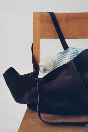 Короткий комбинезон в полоску с нашивкой в виде кролика- Заказать в России