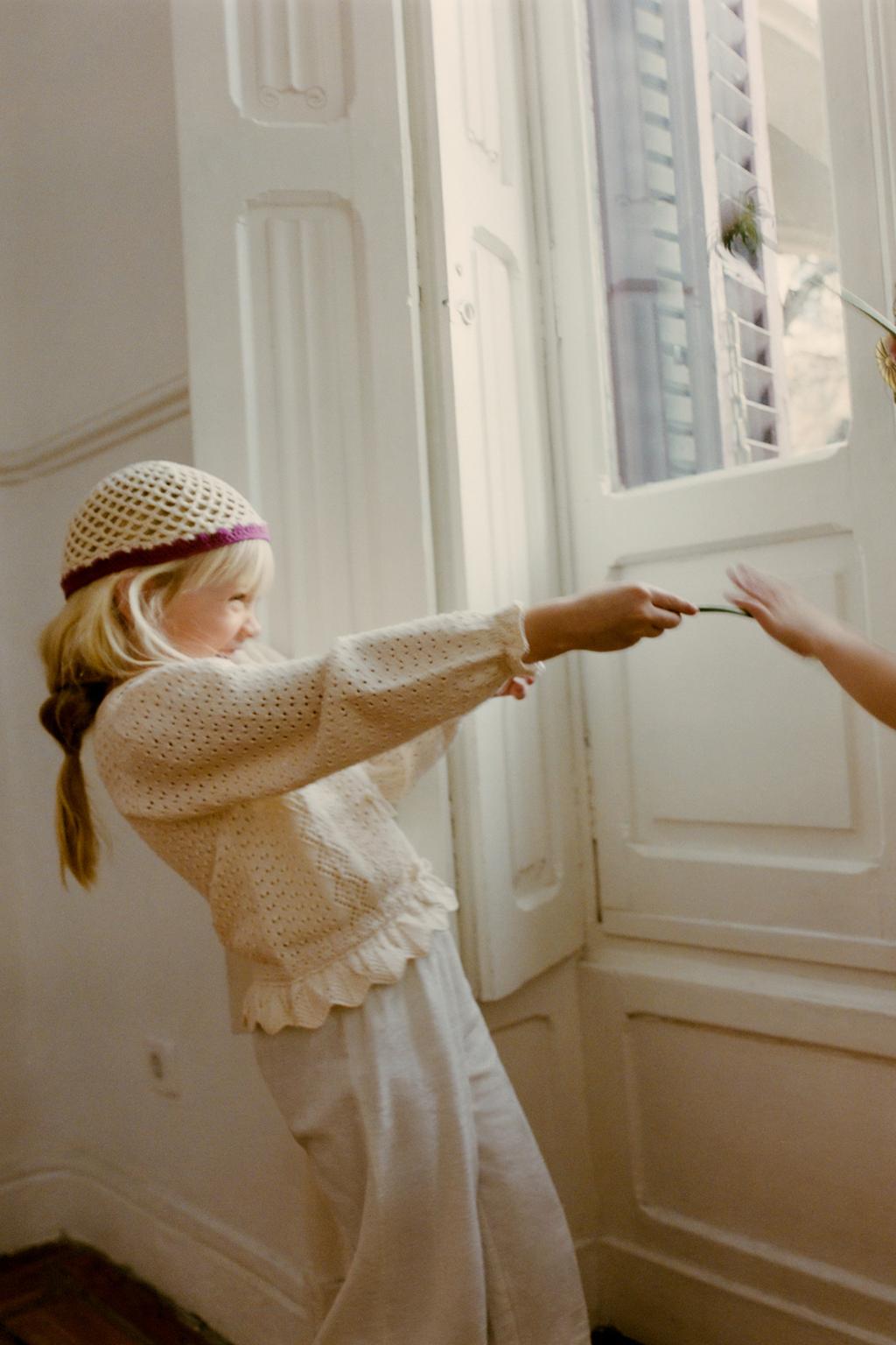 КАРДИГАН ВЯЗАНЫЙ С КРУЖЕВОМ