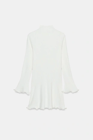 Трикотажное платье в рубчик с волнистыми краями- Заказать в России