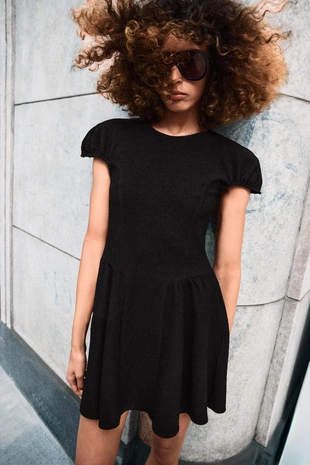 Платье из букле с объемными рукавами- Заказать в России