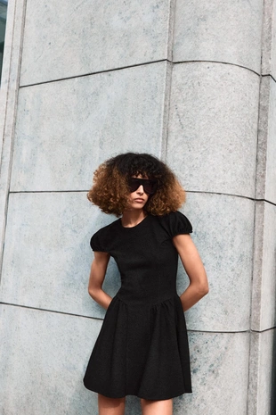 Платье из букле с объемными рукавами- Заказать в России