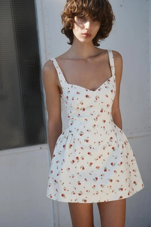 Объемное платье с цветочным принтом- Заказать в России