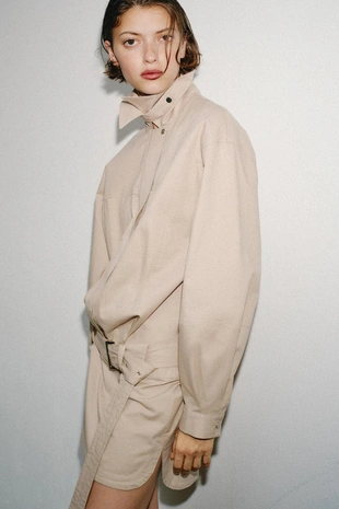 Мини-платье с поясом- Заказать в России