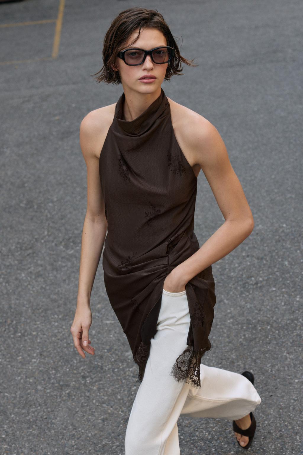 ПЛАТЬЕ-КОМБИНАЦИЯ С ГОРЛОВИНОЙ ХАЛТЕР