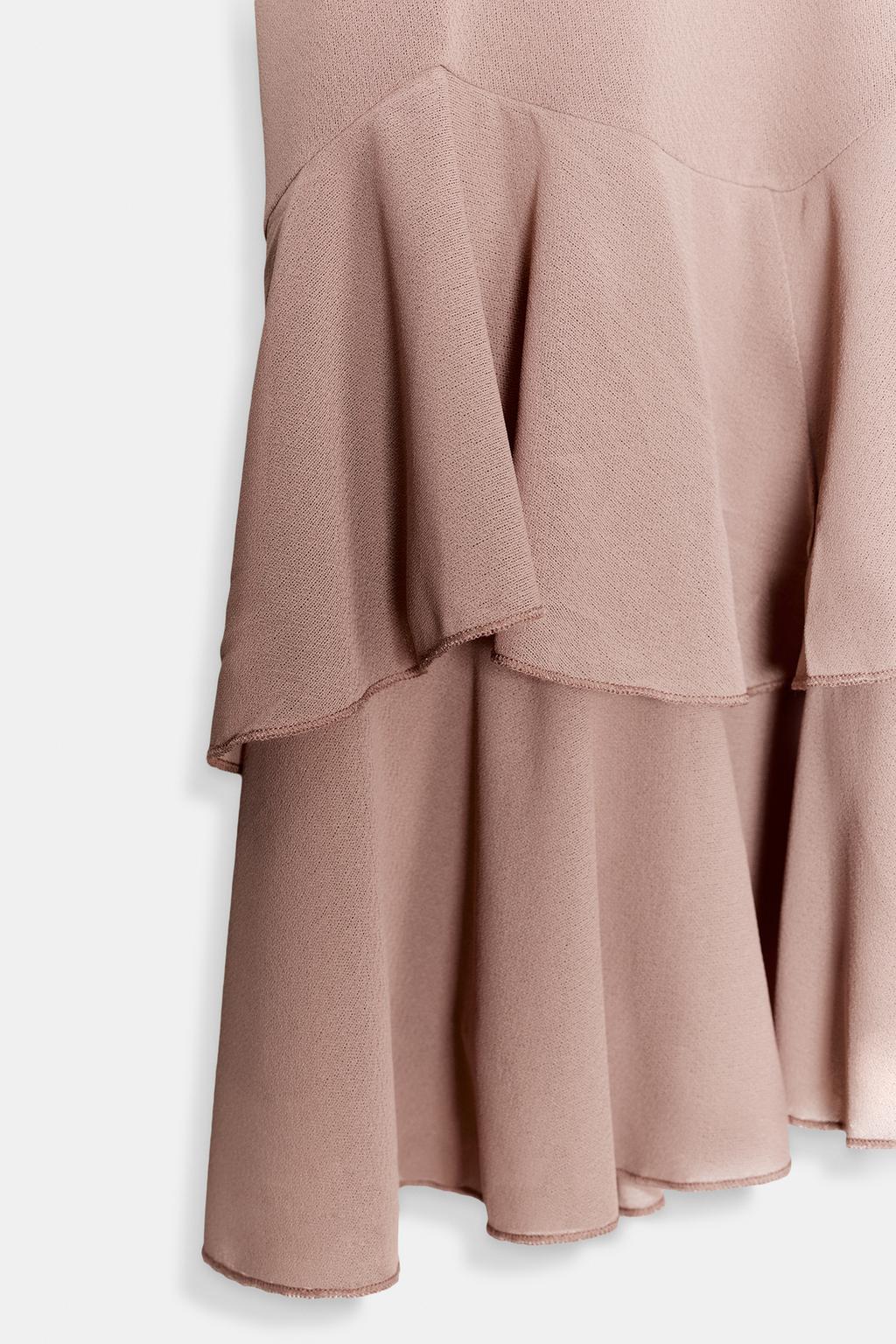 КОРОТКОЕ ПЛАТЬЕ С ВОЛАНАМИ