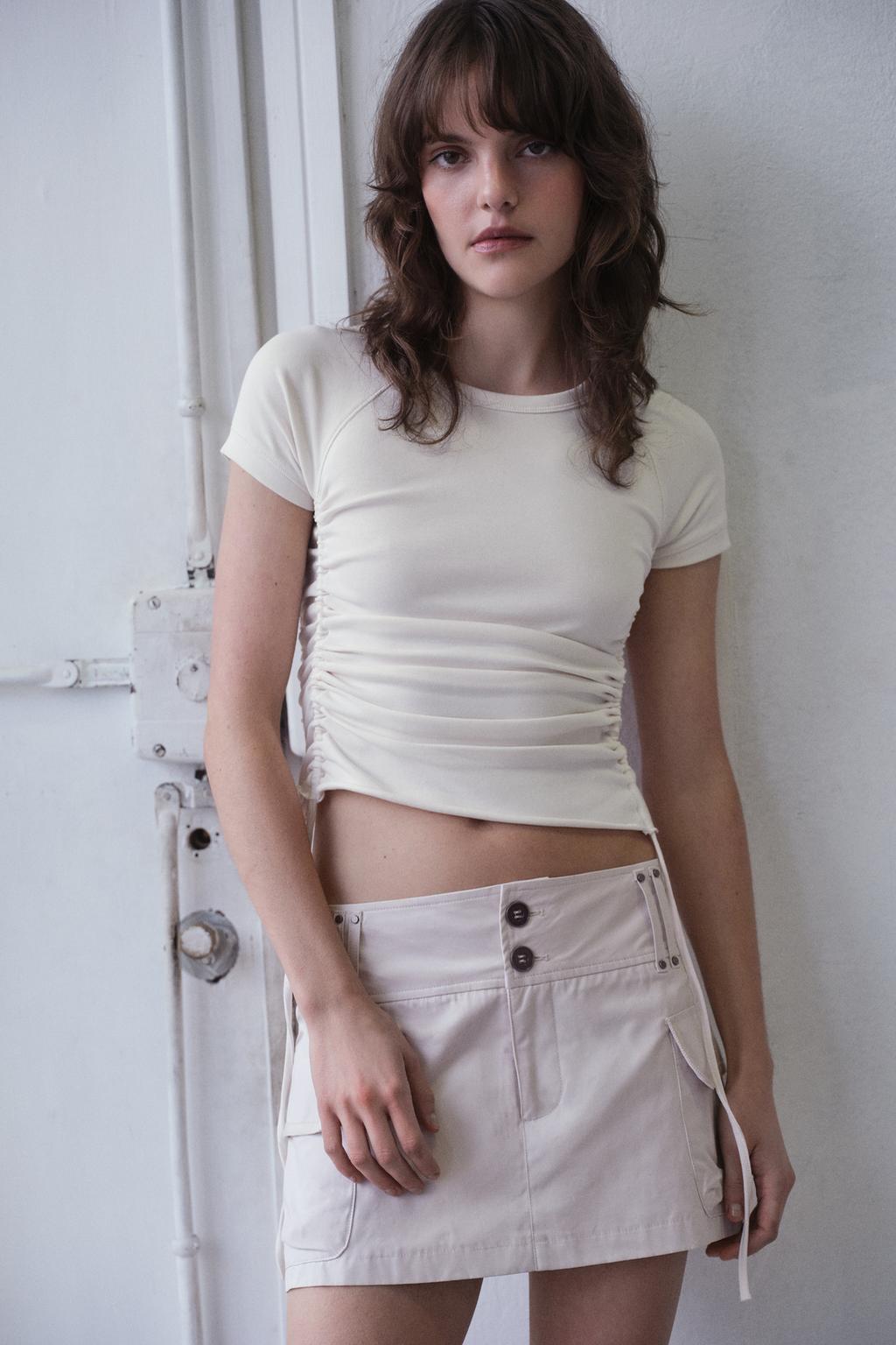 ФУТБОЛКА С РЕГУЛИРУЕМЫМИ СБОРКАМИ