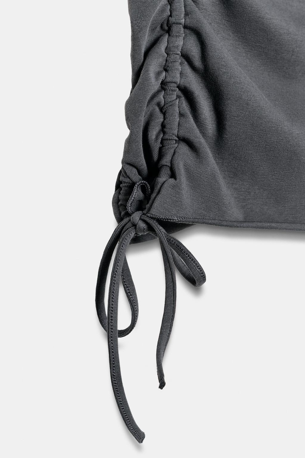 ФУТБОЛКА С РЕГУЛИРУЕМЫМИ СБОРКАМИ