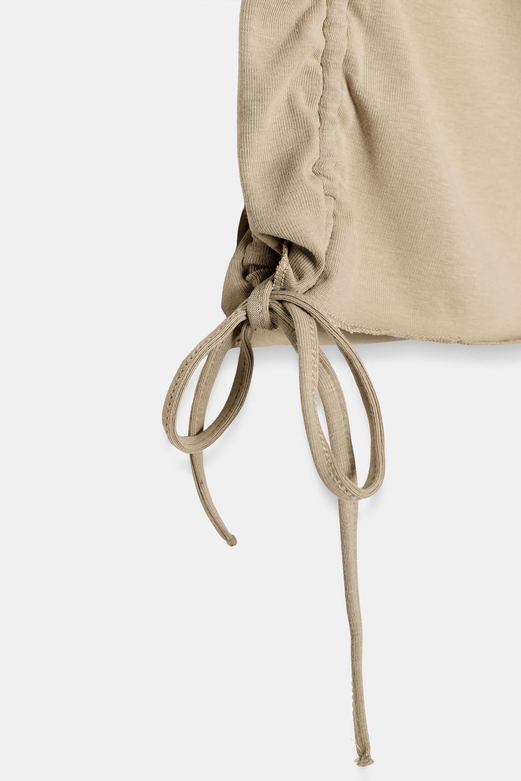 ФУТБОЛКА С РЕГУЛИРУЕМЫМИ СБОРКАМИ