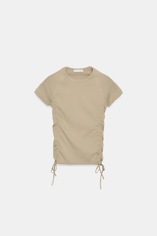 Футболка с регулируемыми сборками