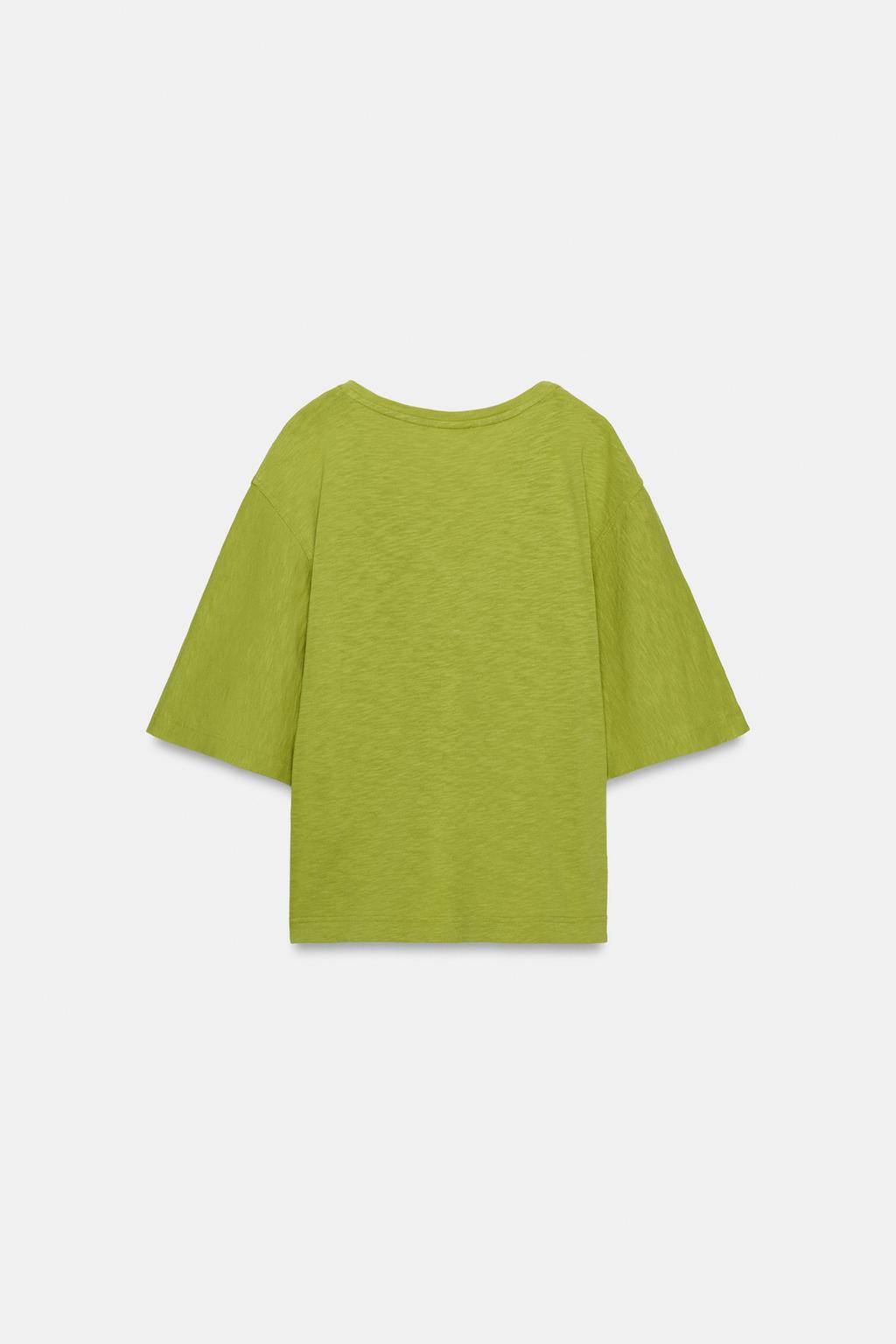 ФУТБОЛКА С V-ОБРАЗНЫМ ВЫРЕЗОМ