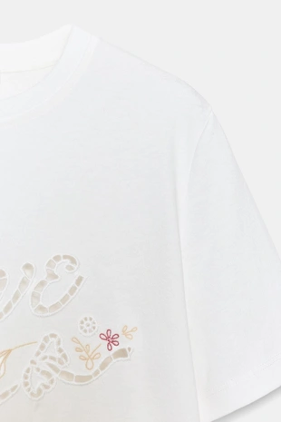 Футболка с вышитыми надписями- Заказать в России