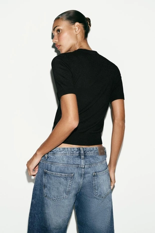 Базовый трикотажный свитер с короткими рукавами