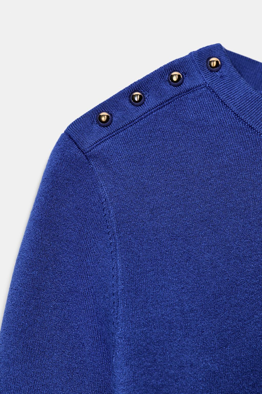 БАЗОВЫЙ ТРИКОТАЖНЫЙ ДЖЕМПЕР С КОРОТКИМИ РУКАВАМИ