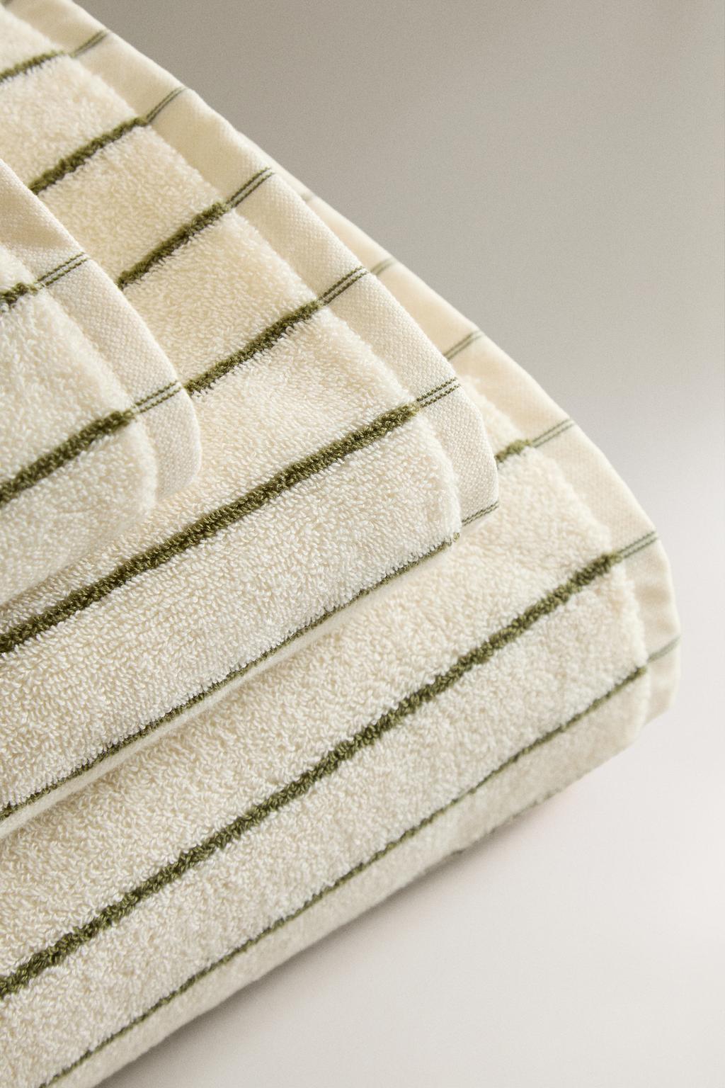 Полосатое банный полотенце