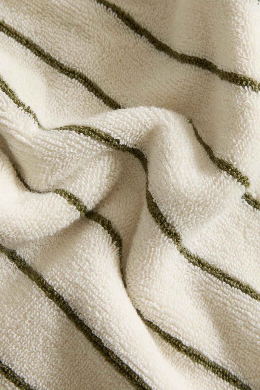 Полосатое банный полотенце